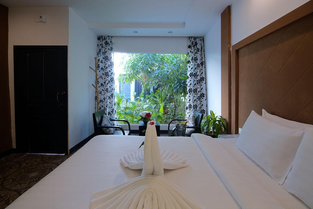 Fancy Boutique Villa Hotel Siem Reap Extérieur photo