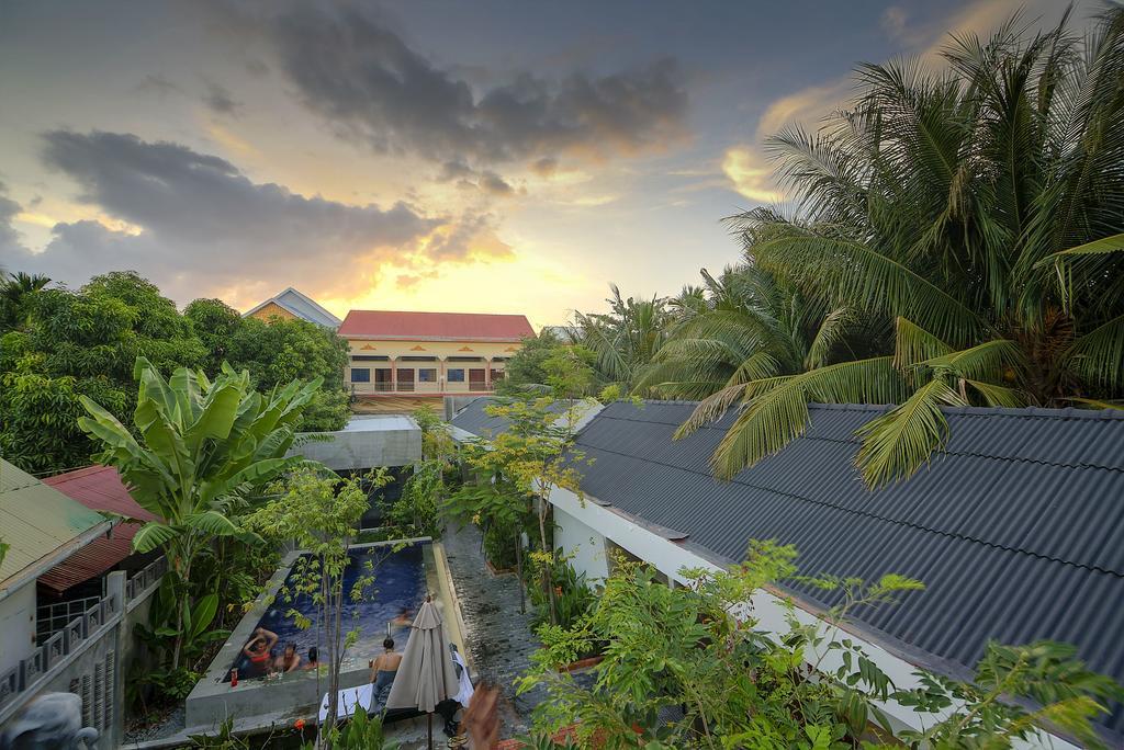 Fancy Boutique Villa Hotel Siem Reap Extérieur photo